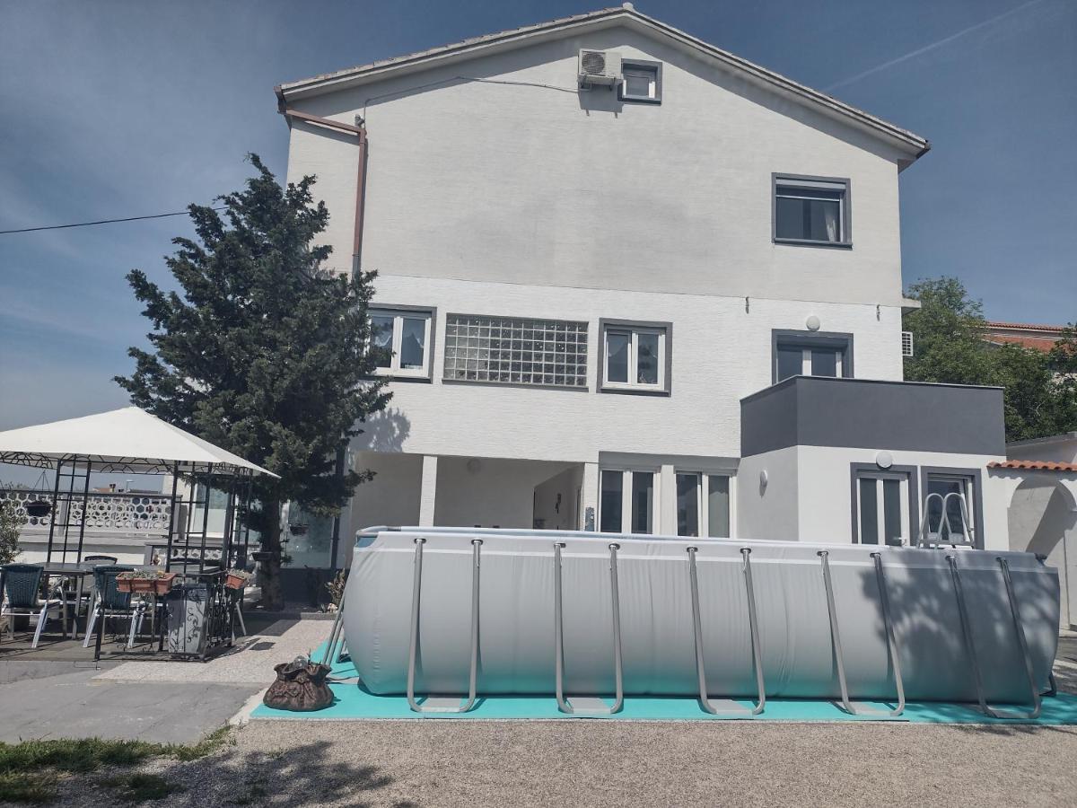 Apartments Vita Novi Vinodolski Exterior foto